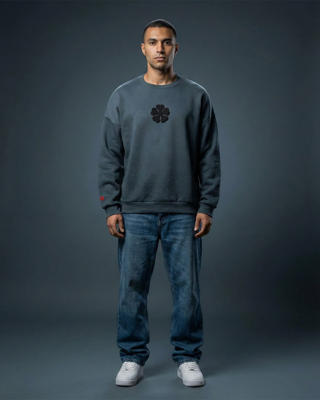 ASTA / BLACK CLOVER / SWEATER.