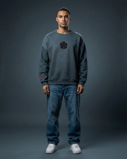 ASTA / BLACK CLOVER / SWEATER.